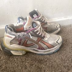 Brought As A Gift Worn For 1 Week If Yu Can Come Pick Them Up There’s A Discount Lost Box No Balenciaga Bag Currently In My Possession But Out Of My Reach Let Me Know Balenciaga Runner, Couple Sneakers, Balenciaga Runners, Nude Boots, Shoes Balenciaga, Pretty Shoes Sneakers, Buckle Ankle Boots, Womens Training Shoes, Balenciaga Shoes