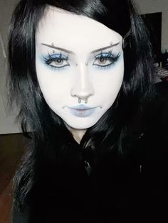 Mcr Inspired Makeup, Nosferatu Makeup, Myspace Makeup, Makeup Looks Black Hair, 2020 Alt Makeup Cringe, Goth Makeup Without White Base, Unique Goth Makeup, Trade Goth Makeup, Brown Goth Makeup