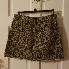 Lovely A-Line Soft Denim Leopard Print Skirt With Frayed Edge. This Is A Rigid Denim Which Means Durability And Stylish. Casual Brown Denim Skirt With Pockets, Madewell Black Jeans, A Line Denim Skirt, Black Jean Skirt, Madewell Skirt, Retro Jeans, Leopard Print Skirt, Skirt Denim, Lined Jeans