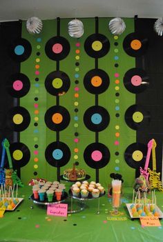 Alysha T's BirthdayRock n RollPhoto Gallery at Catch My Party Disco Party Balloon Garland, Hanging Records, Records Decoration, Rock And Roll Birthday Party, Fifties Party, Record Decorations, 70s Party Theme, Sock Hop Party