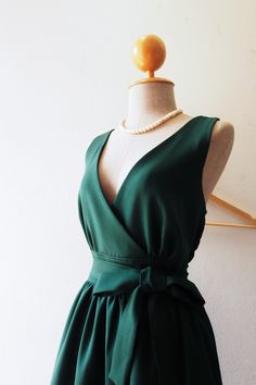 "Flawless Dress in Forest Green Be stunning in all party, wedding party, graduation and hot for summer day! ✿AVAILABLE NOW IN FOLLOWING SIZE✿ ✄ SIZE ✄ Size : Bust l Waist l Hip l Length (Shoulder to hem) Size XS : Max 33\" l 24-26\" l Max 42\" l 35\" (Approx US 0-2) Size S : Max 34\" l 26-28\" l Max 40\" l 35\" (Approx US 4-6) Size M : Max 38\" l 29-32\" l Max 44\" l 36\" (Approx US 8-10) Size L : Max 40\" l 32-34\" l Max 46\" l 36\" (Approx US 10-14) Size XL : Max 42\" l 34\"-36\"l Max 50\" l 3 Sleeveless Bridesmaid Dress With Fitted Bodice For Summer, Sleeveless Summer Bridesmaid Dress With Fitted Bodice, Sleeveless Fitted Evening Dress For Garden Party, Fitted Sleeveless Evening Dress For Garden Party, Sleeveless Green Summer Bridesmaid Dress, Sleeveless Green Wedding Dress, Green Sleeveless Summer Bridesmaid Dress, Green Sleeveless Prom Dress For Summer, Summer Sleeveless Green Bridesmaid Dress