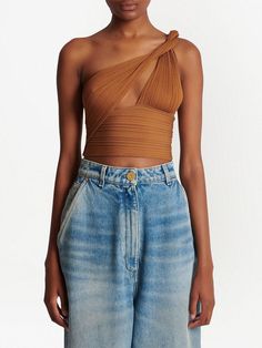 Balmain Top, Pleated Crop Top, Single Braid, Pleated Tops, Just Style, Fashion Inspiration Design, Braided Strap, Tank Top Designs, Off Shoulder Tops