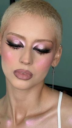 Pink Makeup Looks Creative, Creative Pink Makeup, Holographic Eye Makeup, Makeup Looks Dramatic, Black Liner Makeup, Dance Show Makeup, Cosmo Makeup Look, Pink Hair Makeup, Pink Glam Makeup Looks