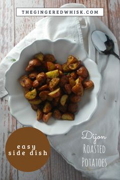 These easy oven roasted potatoes with dijon dressing are an easy and delicious side dish for any weeknight meal. These are perfect roasted potato wedges with a crispy skin! Oven Roasted Potatoes Easy, Easy Roasted Potatoes, Roasted Potato Wedges, Dijon Dressing, Roasted Baby Potatoes, Weeknight Dinner Recipes Easy, Tailgating Recipes