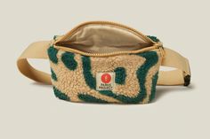 Yellowstone Geysers, Quilted Fanny Pack, Cool Fanny Packs, Parks Project, Fanny Bag, Bags Aesthetic, Travel Collection, Cute Love Couple Images, Bagpack