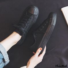 Olivia Mark - High-Top Canvas Shoes: Lightweight, Minimalistic, Casual White Sneakers for Sports and Leisure All Black High Tops, Black Lace Up Flats, Casual White Sneakers, Black High Top Sneakers, White Casual Shoes, White Shoes Sneakers, Warm Shoes, Sports Footwear, Black High Tops