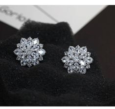 [xlmodel]-[photo]-[0000]t Earring Type: Stud EarringsItem Type: EarringsFine or Fashion: FashionMetals Type: SilverMaterial: Cubic ZirconiaStyle: Trendyis_customized: YesShape\\pattern: PlantBack Finding: Push-backMetals Type: 925 sterling silverMaterial: 100% 925 sterling silverwholesale: welcomepack: Cartons Nail Flower, Bridal Earrings Studs, Silver Bridal Earrings, Bridal Statement Earrings, Crystal Hair Accessories, Wedding Bride Jewelry, Crystal Bridal Earrings, Bridal Necklace Set, Wedding Accessories Jewelry