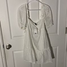 Women’s Small Super Cute! Still Has The Tags On! Never Worn, It Was A Gift And I Loved It I Just Had Something Too Similar. I’m 5’5 And It Ends About 2 Inches Above The Knee Square Neck And Back H&m White Casual Dresses, Casual White H&m Dress, White Daytime Dress From H&m, Feminine White H&m Dress, White Daytime Dress By H&m, Feminine White Dresses By H&m, H&m Casual Daytime Dress, Casual Daytime Dresses By H&m, White H&m Summer Mini Dress