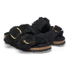 Plush it up. Oh-so-fluffy teddy shearling and oversized statement buckles transform the Arizona's iconic, two-strap design into the season's be-seen style. Teddy shearling even pads the footbed lining for the ultimate cozy finish. Complete with classic BIRKENSTOCK design elements, like a contoured cork-latex footbed that shapes to you with wear. NARROW FIT Contoured cork-latex footbed creates custom support with wear Plush, teddy shearling upper Teddy shearling footbed lining helps keep you comf Birkenstock Arizona Big Buckle, Arizona Big Buckle, Country Attire, Closed Toe Heels, Warm Slippers, Purse Strap, Birkenstock Arizona, Flats For Sale, Sandals For Sale