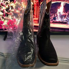 Men’s Cowboy Boots. Brand New, Never Worn. Casual Black Boots For Western-themed Events, Cowboy Boots, Men's Shoes, Shoe Boots, Cowboy, Man Shop, Brand New, Boots, Black