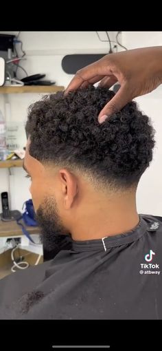 Low Fade Haircut Mens Black Afro, Taper Fade Curly Hair Mixed Men, Black Low Taper Fade, Fade Curly Hair Men Black, Curly Fades For Men, Brooklyn Fade Haircut, Haircut For Afro Hair Men, Afro Latino Haircuts, Fades For Curly Hair For Men