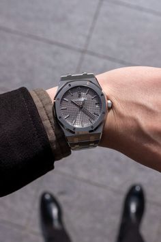 Audemars Piguet Watches For Men, Audemars Piguet Wallpaper, Watch On Wrist, Watch Audemars Piguet, Audemars Piguet Men, Lux Watches, Men's Luxury Watches