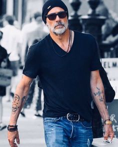 Jeffrey Dean, Jeffrey Dean Morgan, Traje Casual, Men Fashion Casual Outfits, Well Dressed Men, Robert Downey Jr, Gentleman Style, Be Careful