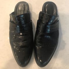 Slightly Worn, Look Brand New. No Heel Reduction. Cleaning Out Closet Freda Salvador, Cleaning Out Closet, Black Flats, Mules Shoes, Mule Clogs, Mule, Clogs, Women Shoes, Heels