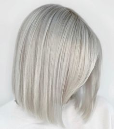 Balletcore Hair, Blond Bobs, Gray Bob, Hair Salon Marketing, Grey Bob, Blonde Hair Looks, Hair Bob, Nice Clothes, Haircut And Color