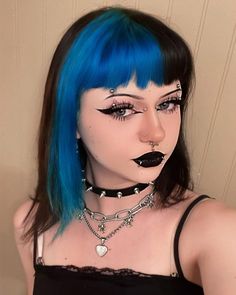 blue hair, color blocking, dyed bangs, blue hair inspo, DIY hair color Hair Color Asian, Arctic Fox Hair Color, Cute Eyeshadow Looks, Gothic Hairstyles, Dyed Hair Inspiration, Permanent Hair Dye, Bright Hair, Alternative Hair