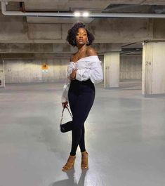 Winter Brunch Outfits, Mode Poses, Winter Brunch, Girls Night Outfit, Brunch Outfits, Girls Night Out Outfits, Looks Black