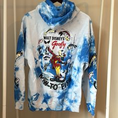 Goofy Fishing Disney Hoodie. Men’s Size L Disney Cotton Hoodie With Cartoon Print, Disney Cotton Hoodie With Drawstring, Disney Cotton Hoodie With Drawstring Hood, Casual Tops With Drawstring Hood For Fans, Casual Cartoon Print Hoodie For Fans, Blue Hoodie With Cartoon Print For Fall, Blue Casual Hoodie With Cartoon Print, Casual Hooded Sweatshirt For Disney Fan Events, Blue Hooded Sweatshirt With Cartoon Print