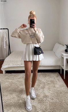 Tennis Skirt Outfits, Chique Outfits, Elegante Casual, Sporty Outfits, Teenage Fashion Outfits, Tennis Skirt, Fashion Mode, Teen Fashion Outfits