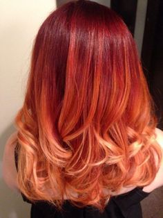 Crimson Red Hair, Magenta Hair Colors, Red Hair Color Shades, Cheveux Oranges, Red Hair Color Ideas, Magenta Hair, Hair Color Spray, Fire Hair