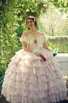 Victorian Crinoline, Victorian Dress Gown, Southern Belle Dress, Gaun Fashion, Victorian Costume, Belle Dress, Victorian Wedding