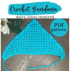 the crochet bandana pattern is shown with text that reads, daisy jones inspired