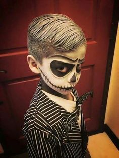 Halloween Fun For Kids, Skellington Costume, Halloween Makeup For Kids, Halloween Costumes Pictures, Jack Skellington Costume, Halloweenský Makeup, Spooky Things, Den Mrtvých