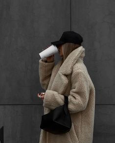 Teddy Coat Outfit, Hat Organizer, Neat Casual Outfits, Organizer Ideas, Iranian Women Fashion, Your Awesome, Organizing Ideas, Outfits With Hats, Outfit Inspo Fall