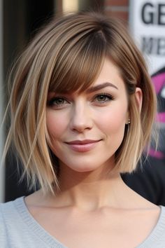 Long Pixie With Bangs, Bob Cut For Round Face, Short Hairstyles For Long Faces, Hairstyles For Long Faces, Short Hairstyles For Round Faces, Faces Women, Edgy Short Haircuts, Hair Contouring