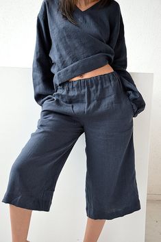 Woman's culottes pants / Linen short pants / Midnight blue linen pants /  Loose pants / Short flared pants / Soft linen trousers Gifts For Women Over 50, Fashion Over 50 Fifty Not Frumpy, Blue Linen Pants, Classy Clothing, Culottes Pants, Fashion College, Clothes For Women Over 50, College Jackets, Pants Short