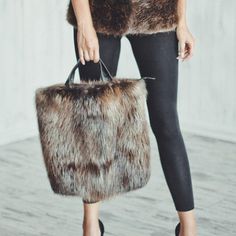 This is a real beaver fur handbag. Made of whole pelts. Natural color. Leather handles. Size: 33 cm*40 cm or 13 inches*15 inches. _________ We are also pleased to offer other real fur items that will give you a stunning look: - hat pompons & bag charms http://etsy.me/2xBQKLS - big fluffy hats Beaver Fur Coat, Fur Tote Bag, Fur Handbag, Fur Clutch, Bags Patterns, Faux Fur Bag, Unique Tote Bag, Fur Purse, Green Fur