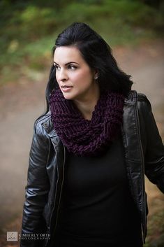 Crochet Infinity Scarf Chunky Crochet Scarf Husband Hair, Purple Infinity, Chunky Crochet Scarf, Crochet Infinity Scarf Pattern, Autumn Dark, Knitted Cowl Scarves, Chunky Infinity Scarves, Infinity Scarf Pattern, Scarf Chunky