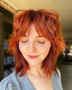 Cute Midlength Haircuts With Bangs, Alternative Mid Length Haircuts, Auburn Haircut, Shoulder Length Layered Hair With Bangs, Medium Shag With Bangs, Medium Length Shag Hairstyles, Medium Layered Haircuts With Bangs, Medium Layered Bob Haircuts, Choppy Layered Haircuts