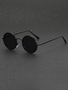 Black Shades, Cool Glasses, Men Stylish Dress, Guys Clothing Styles, Sun With Sunglasses