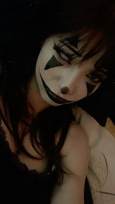 #emo #clown #clownmakeup #juggalo #emogirl #goth #emomakeup #divine #makeup #cosplay #clowngirl Clown Makeup Juggalo, Clown Makeup Face Paint, Full Face Clown Makeup, Halloween Makeup Cosplay, Makeup Idea Halloween, Cute Juggalo Makeup, Black And White Clown Makeup Easy, Emo Halloween Makeup