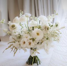 All White Fall Wedding Bouquet, Feb Wedding Flowers, Bride Small Bouquets, White Natural Wedding Bouquet, Wedding Day Bouquet, White Flower Boquettes, White Champagne Wedding Flowers, Wispy Wedding Bouquet, Simple Bride Bouquet Summer