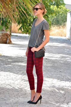 Tartan/Red Plaid Pants/Leggings+Grey T-shirt Tank Top And Jeans, Plaid Trend, Skirt With Bow, Top And Jeans, Pencil Skirt Outfits, Wardrobe Clothes