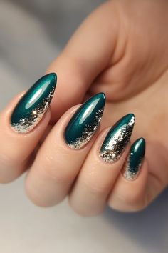 Deep teal with silver ombré tips nail design: Level up your winter nails with these stunning deep teal nails featuring silver ombré tips. This design brings the perfect blend of elegance and edge to your look. Visit nailhow.com for more winter nail ideas and let your nails shine this season! Save this pin if you’re loving the ombré vibes 💙✨ Teal Silver Nails, Teal Wedding Nails, Yule Nail Art, Teal Winter Nails, Deep Teal Nails, Teal Ombre Nails, Winter Green Nails, Winter Solstice Nails, Green And Silver Nails