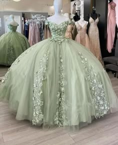 Tinkerbell Quince, 16 Birthday Dresses, Tiana Quince, Birthday Gowns, Xv Dresses, Green Quinceanera Dresses, Quinceanera Themes Dresses, Sweet Sixteen Dresses, Quinceñera Dresses