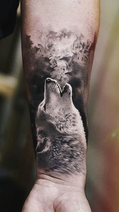 Kurt Tattoo, Wolf Tattoo Forearm, Natur Tattoo Arm, Wolf Tattoos For Women, Wolf Tattoos Men, Animal Sleeve Tattoo, Nature Tattoo Sleeve, Wolf Tattoo Sleeve, Men Tattoos Arm Sleeve