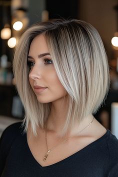 36 Chic Angled and Convenient Medium Bob Hairstyles ✨ Effortlessly stylish and perfect for any occasion! Find your new favorite look 💇‍♀️ #MediumBob #AngledBob #ChicHairstyles #HairInspo #2024Trends Versatile Haircut, Ponytail Updo, Medium Bob, Medium Bob Hairstyles, Modern Haircuts, Angled Bob, Haircut Inspiration, Shag Hairstyles, Chic Hairstyles