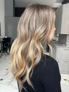 Tendenze Colore Capelli Autunno 2024: Sfumature Calde Beachy Brunette, Blonde Hair Ideas, Golden Blonde Hair, Choppy Bob, Golden Blonde, Sun Kissed, Hair Ideas