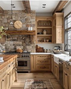 Casa Country, Rustic Kitchen Design, Cabin Kitchens, Farmhouse Kitchen Design, Kitchen Cabinets Makeover, Stone Walls, Kitchen Inspiration Design, Modern Farmhouse Kitchens, Kitchen Redo