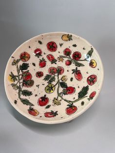 This Plates item by CeramicsVikaMartin has 290 favorites from Etsy shoppers. Ships from Ukraine. Listed on Oct 11, 2024 Plates With Fruit Design, Ceramic Plate Design, Painted Ceramic Coasters, Ceramic Crockery, Bowl Painting, Ceramics Plate, Clay Cafe, Clay Items, Painted Bowl