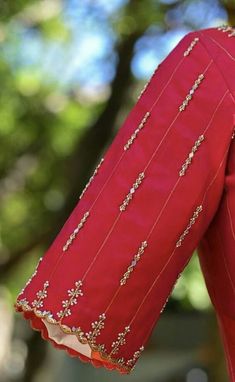 Elegant Blouse Embroidery Designs, Pattu Blouse Simple Work Designs, Wedding Blouses Bridal Simple, Silk Blouse Simple Embroidery, Simple Blouse For Pattu Saree, Blouse Back Neck Embroidery Designs Silk, Blouse Sleeves Work Design Latest, Maroon Blouse Designs Silk Bridal, Saree Blouse Embroidery Designs Latest