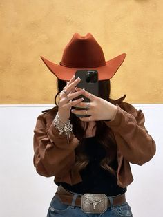 Mexican Cowgirl Outfits, Vaquera Outfit Mexican, Outfit Vaquero, Latina Outfits, Outfits For Mexico, Southern Outfits