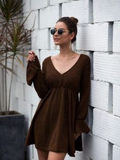 Features: Basic style Sheer: Opaque Stretch: Slightly stretchy Body: Not lined Material composition: 95% polyester, 5% spandex Care instructions: Machine wash cold. Tumble dry low. Imported Product measurements: S: front length 31.2 in, bust 35.1 in, waist 25.7 in, sleeve length 22.2 inM: front length 31.6 in, bust 37.1 in, waist 27.7 in, sleeve length 22.6 inL: front length 32 in, bust 39.4 in, waist 30 in, sleeve length 23 inXL: front length 32.4 in, bust 41.7 in, waist 32.4 in, sleeve length 23.4 in Maternity Bridal Gowns, Bohemian Wedding Dress Lace, Split Long Dress, Loungewear Fashion, Bridal Gowns Mermaid, Ruffle Wedding Dress, Formal Cocktail Dress, Sweater Collection, New Wedding Dresses