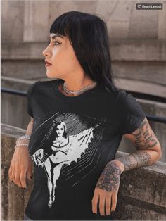 Lily Munster Classic Horror Vampire T-Shirt Horror Vampire, Lily Munster, Berlin Fashion, Black Goth, Classic Horror, Gothic Outfits, Mens T Shirts, Movie T Shirts, Dark Fashion