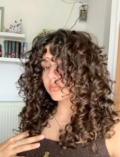 Short Deva Curl Haircut, Long Fringe Curly Hair, Middle Length Curly Hair, 70s Curly Haircut, Curly Hair Cuts Layers, Curly Hair Framing Pieces, Curly Haircut Medium Length, Curly Hair Cuts With Layers Medium, Pretty Curly Hairstyles Natural Curls