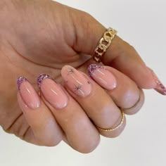 Cute Glam Nails, Glam Nails Short, Party Nail Ideas, Summer Date Night Outfit, Gold Gel Nails, Y2k Beach, Nail Courses, Nagellack Trends, Outfit Ideas Fashion